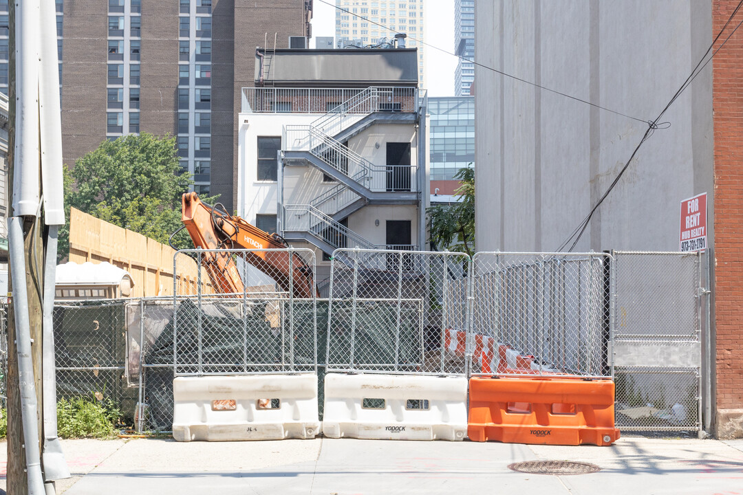 72 York St in Jersey City, NJ - Building Photo