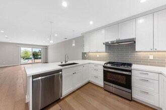 30 Hermosa Ave in Millbrae, CA - Building Photo - Building Photo