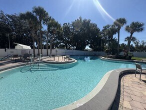 30 Spring Dr in Port Orange, FL - Building Photo - Building Photo