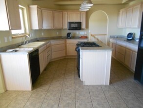 1529 Fox Chase Rd in Cheyenne, WY - Foto de edificio - Building Photo