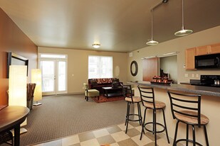 Oak Hill Jackson Brickstones in Cedar Rapids, IA - Building Photo