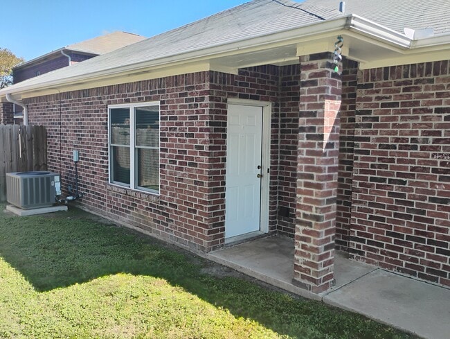 1707 Prairie Dr in Bryan, TX - Building Photo - Building Photo