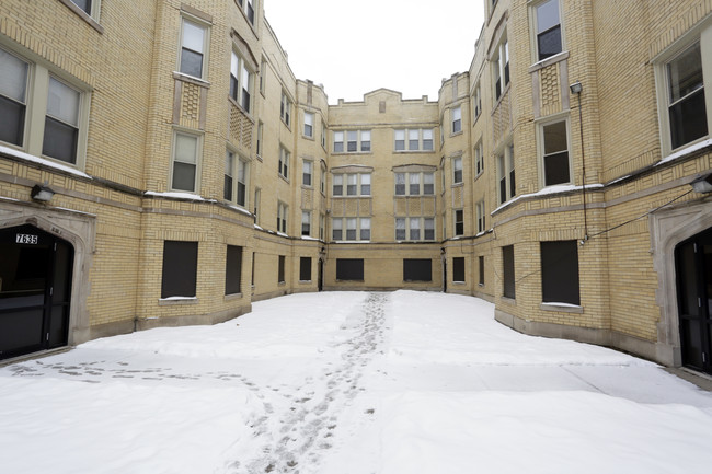 7635-7645 S East End Ave in Chicago, IL - Foto de edificio - Building Photo