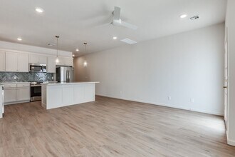 629 W 2nd St in Edmond, OK - Building Photo - Building Photo
