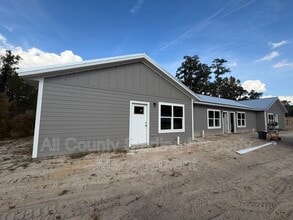 1418 SE Magnolia Loop in Lake City, FL - Foto de edificio - Building Photo