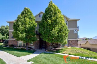 2101 N Aurora Way in Saratoga Springs, UT - Building Photo - Building Photo