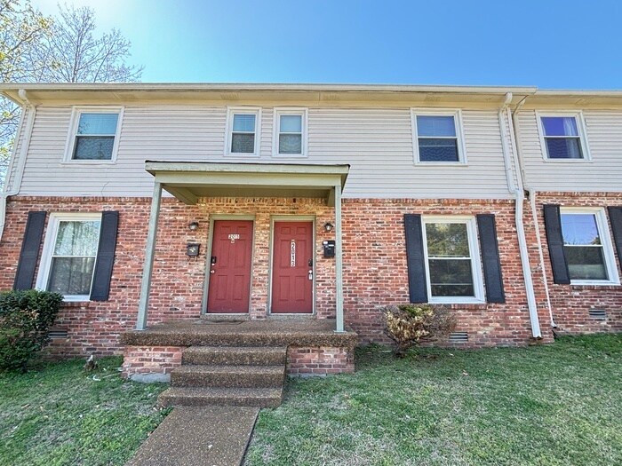 2013 25th Ave S in Nashville, TN - Building Photo