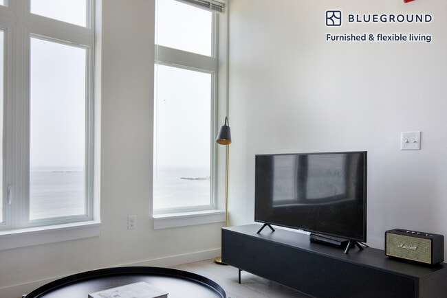 21 Revere Beach Blvd in Revere, MA - Building Photo - Building Photo