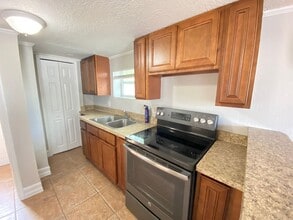 812 W Livingston St, Unit B in Orlando, FL - Foto de edificio - Building Photo
