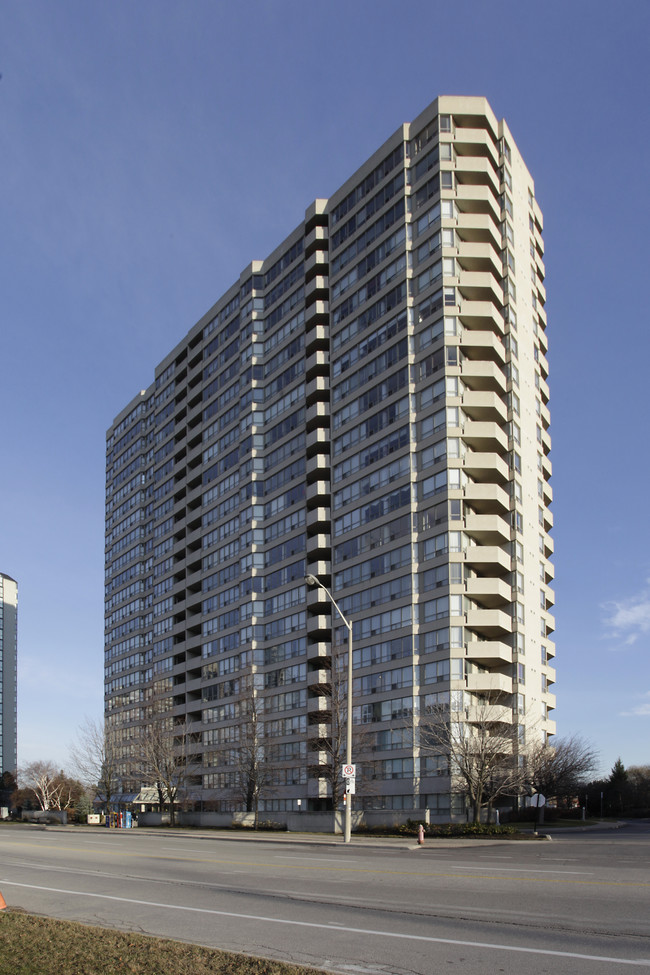 Centre IV in Mississauga, ON - Building Photo - Primary Photo