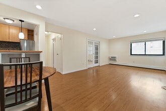 7117 Park Ave in North Bergen, NJ - Building Photo - Building Photo