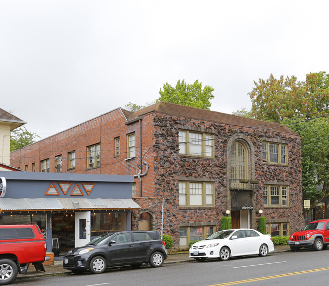Marion Court Apartments in Portland, OR - Foto de edificio - Building Photo