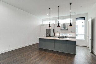 5708 Lindell Ave in Dallas, TX - Building Photo