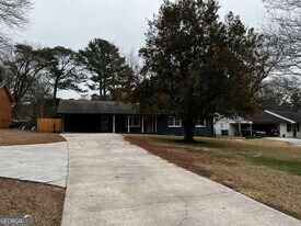 1605 Brockett Rd in Tucker, GA - Building Photo