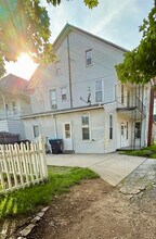 214 E Cherry St in Palmyra, PA - Building Photo - Building Photo