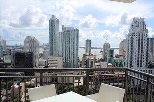 999 SW 1st Ave, Unit 2817 in Miami, FL - Building Photo