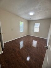 525 Peach Orchard Dr in Kingsport, TN - Building Photo - Building Photo