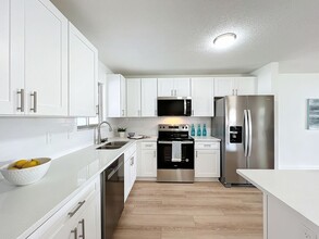 3932 Ashwood Ln in Sarasota, FL - Foto de edificio - Building Photo
