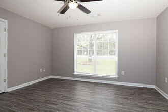 565 Ware Rd in Tallassee, AL - Building Photo - Building Photo