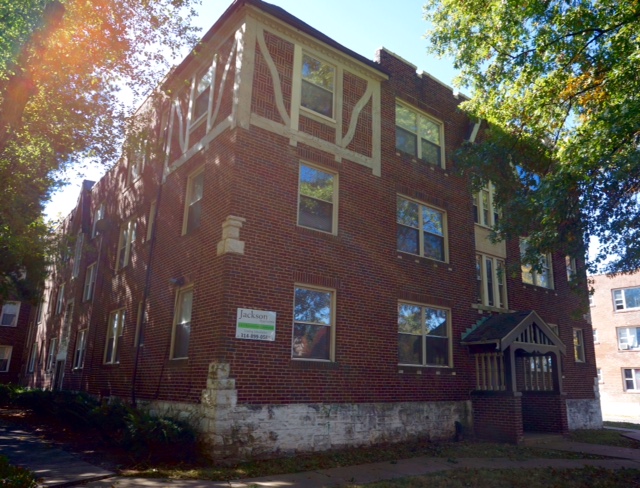 Jackson Apartments in St. Louis, MO - Building Photo