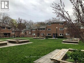 90 Edgewood Ave in Toronto, ON - Building Photo - Building Photo