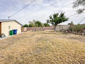 420 W Jean Ave in Ridgecrest, CA - Building Photo - Building Photo