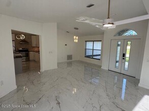 300 Island Oaks Pl in Merritt Island, FL - Building Photo - Building Photo