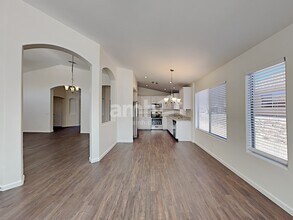 10706 S Distillery Canyon Spring Dr in Vail, AZ - Foto de edificio - Building Photo