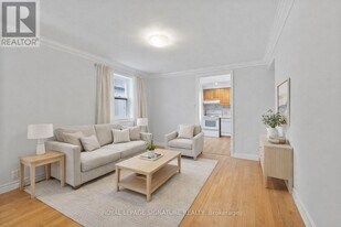 6 Robindale Ave in Toronto, ON - Building Photo