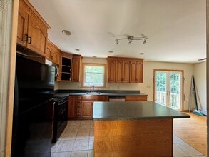 753 Evergreen Ave in Hamden, CT - Building Photo - Building Photo