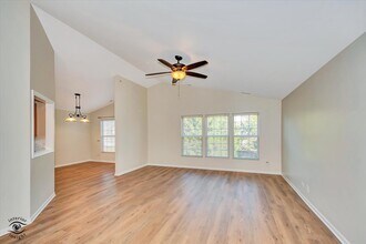 1471 Crimson Ln in Yorkville, IL - Building Photo - Building Photo