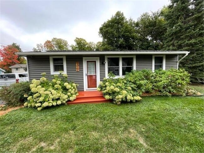 property at 1712 Avocet Ln