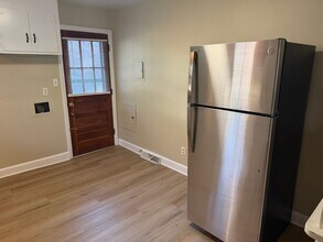 3728 Dresden Dr E in Charlotte, NC - Building Photo - Building Photo