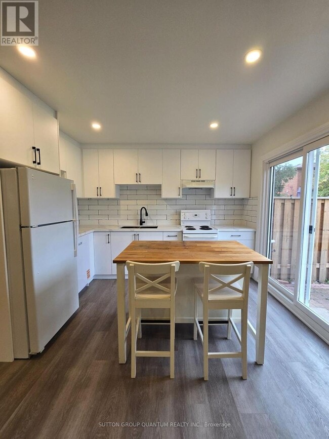 property at 2602 Chisholm Ct