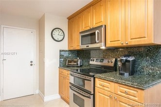 1890 S Ocean Dr-Unit -504 in Hallandale Beach, FL - Building Photo - Building Photo