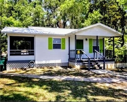 310 W Dampier St in Inverness, FL - Building Photo