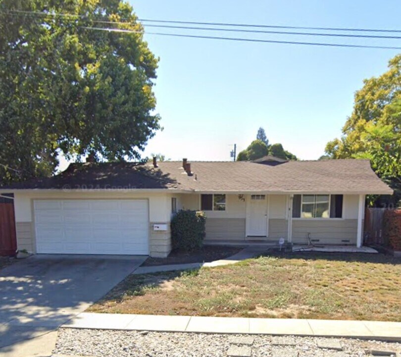 953 Duar Dr in Concord, CA - Building Photo