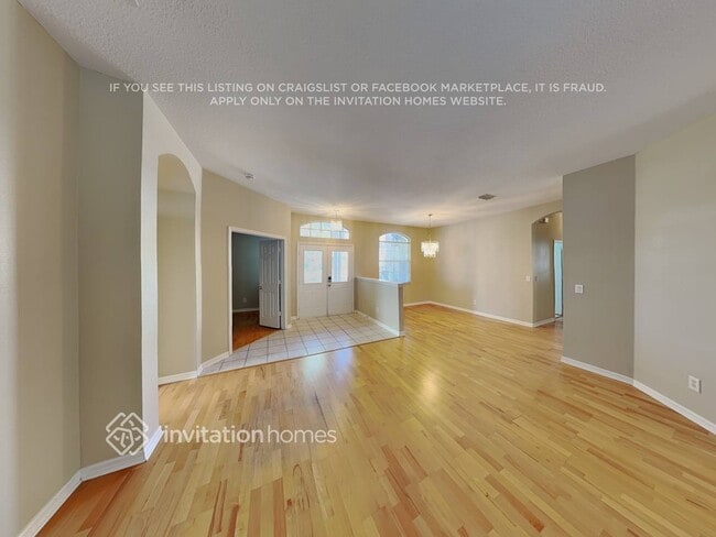 7214 Colonial Lake Dr in Riverview, FL - Foto de edificio - Building Photo