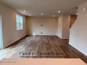 2019 Lyndon Green Cir in Lyndon, KY - Building Photo - Building Photo