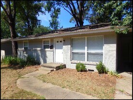 26 S Wakefield Dr in Little Rock, AR - Building Photo