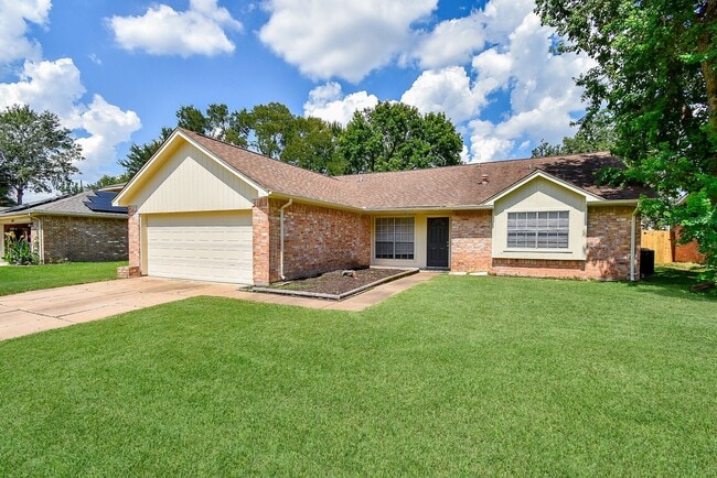 property at 1834 Lansdowne Dr