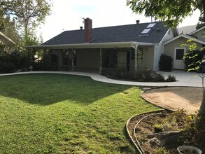 7150 Scarborough Peak Dr in Los Angeles, CA - Building Photo - Building Photo