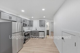 814 S 19th St in Philomath, OR - Building Photo - Building Photo