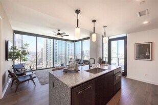 84 East Ave in Austin, TX - Building Photo
