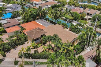 1155 S Biscayne Point Rd in Miami Beach, FL - Building Photo - Building Photo