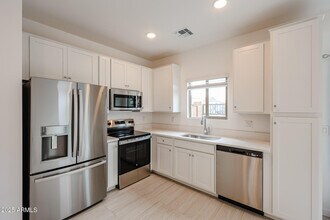 2837 W Eagle Talon Trail in Phoenix, AZ - Building Photo - Building Photo
