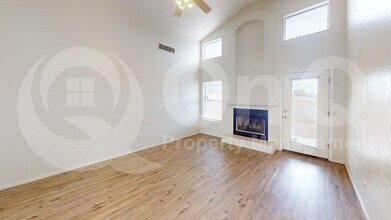 8305 N Solitude Way in Tucson, AZ - Building Photo - Building Photo