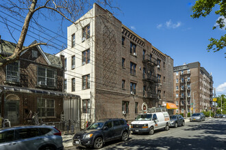 6701 8th Ave in Brooklyn, NY - Building Photo - Building Photo