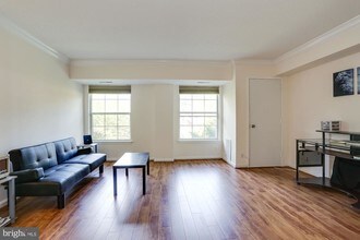 7721 Tremayne Pl-Unit -207 in McLean, VA - Building Photo - Building Photo