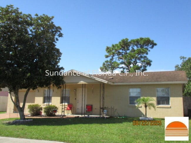 property at 833 Florida Pkwy